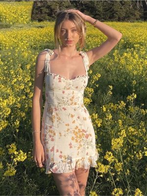 Boho Vintage Summer Dress Women Ruffles Trimmed Lace Up Sleeveless Floral Mini Beach Dress Casual Vacation Outfit