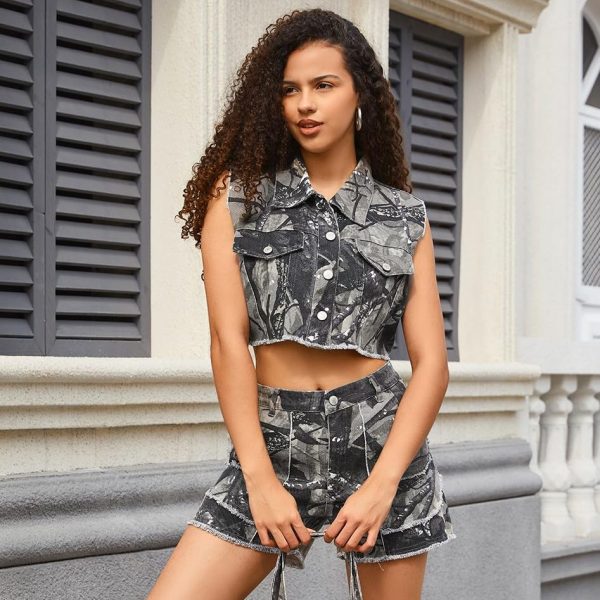 Women's Cropped Jacket, Camo Casual Distressed Denim Vest Sleeveless Crop Top Jean Jacket for Lady